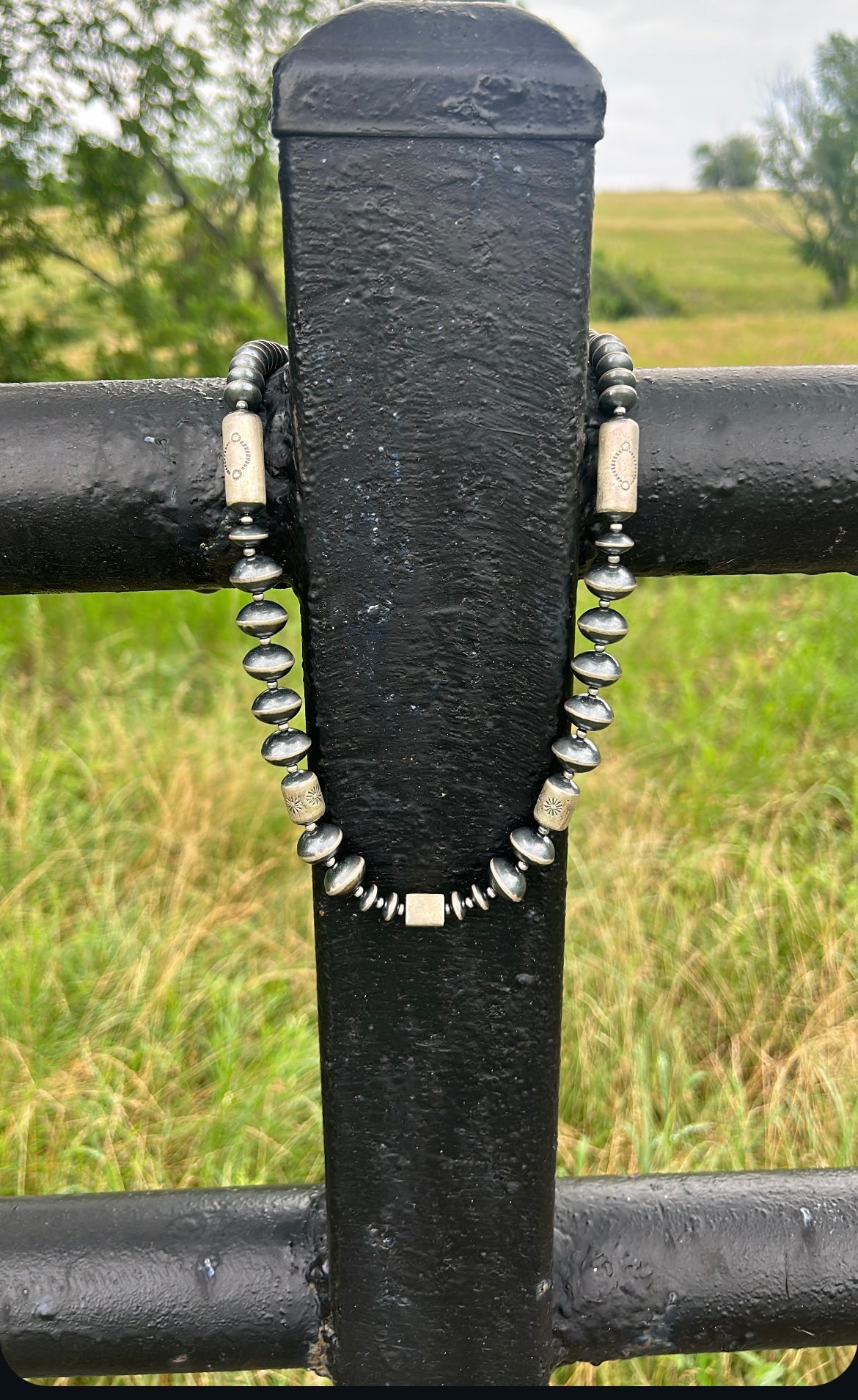 handstrung 20 in Pearls
